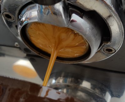 Espresso from naked portafilters